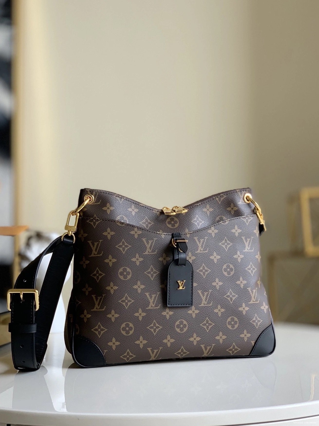Official oldcobbler LOUIS VUITTON ODÉON MM 0808
